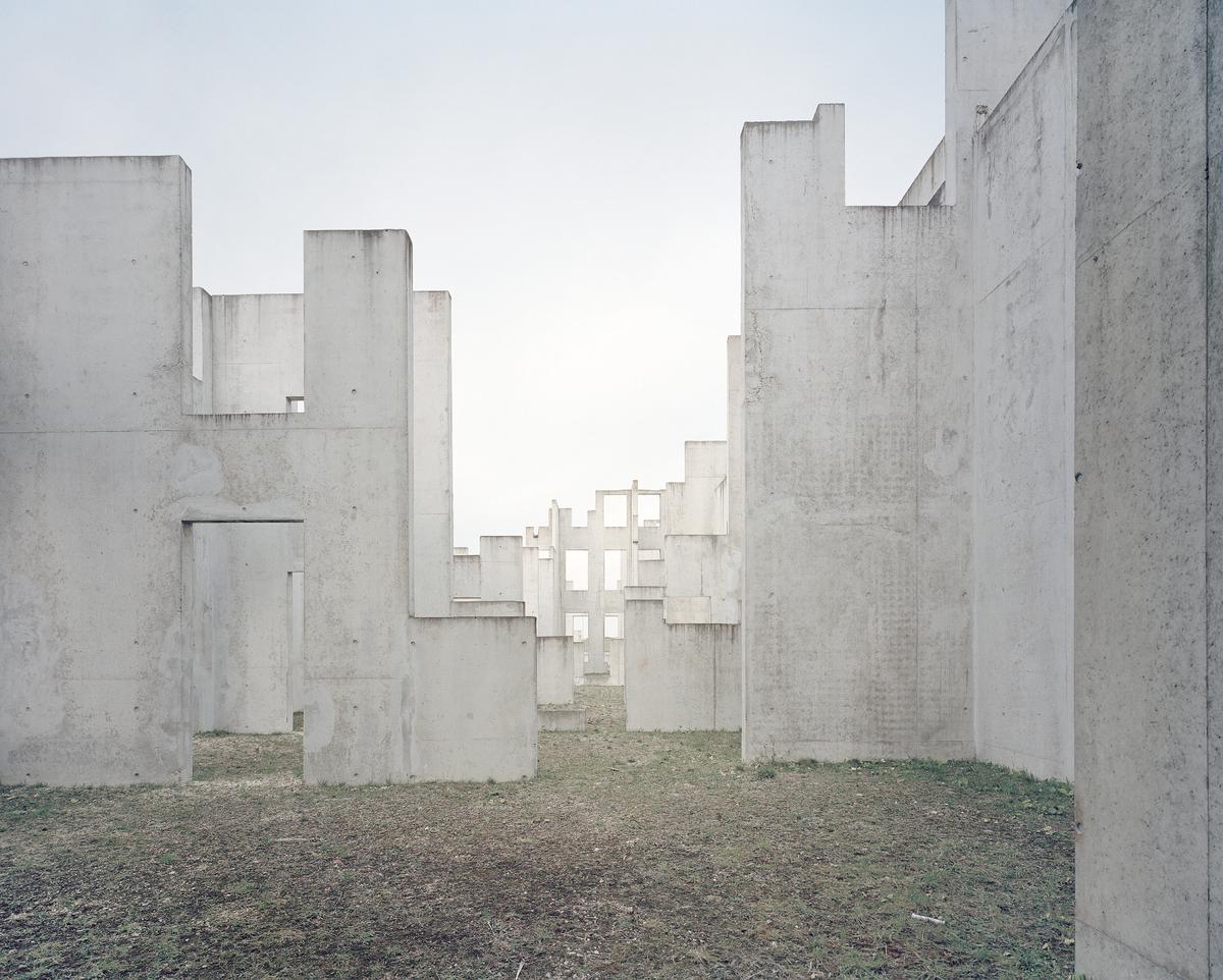 Sailer_potemkin_village_germany