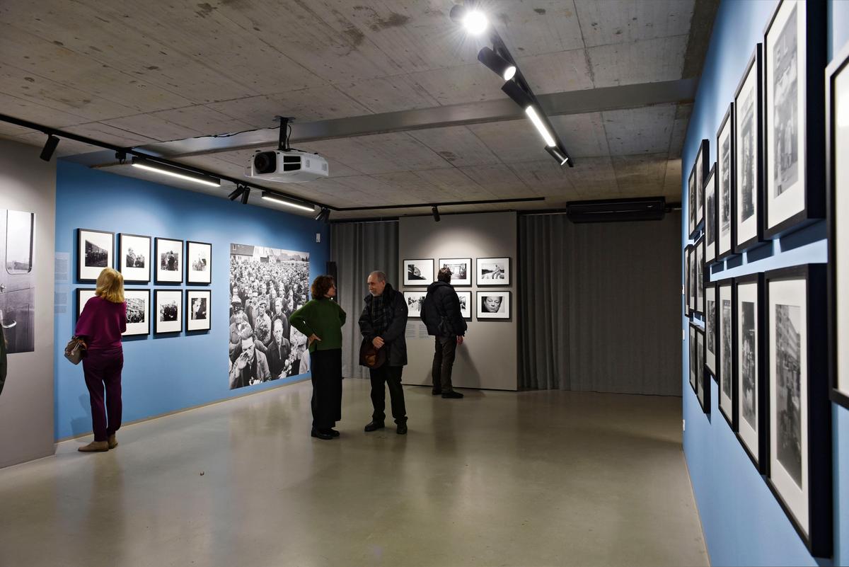 f3_RUTH-ORKIN_WOMEN_Press_01