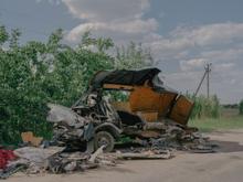 9 - destroyed civilian car - d17cd37b-8959-48c8-901a-34c1ec2c3193