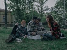 12 - Sitting together in Kyiv downtown - d983d885-5901-416c-8978-32bb499aaca3