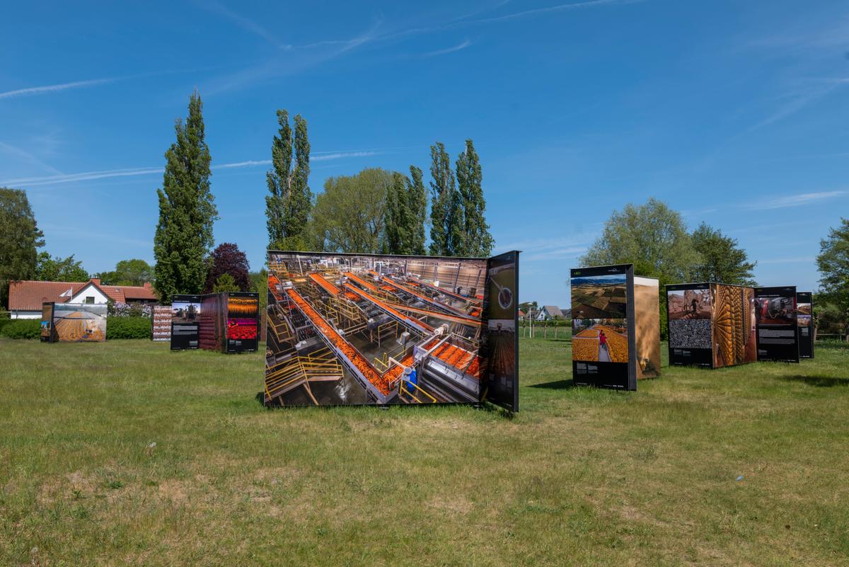horizonte zingst 2022
George Steinmetz - Feed The Planet