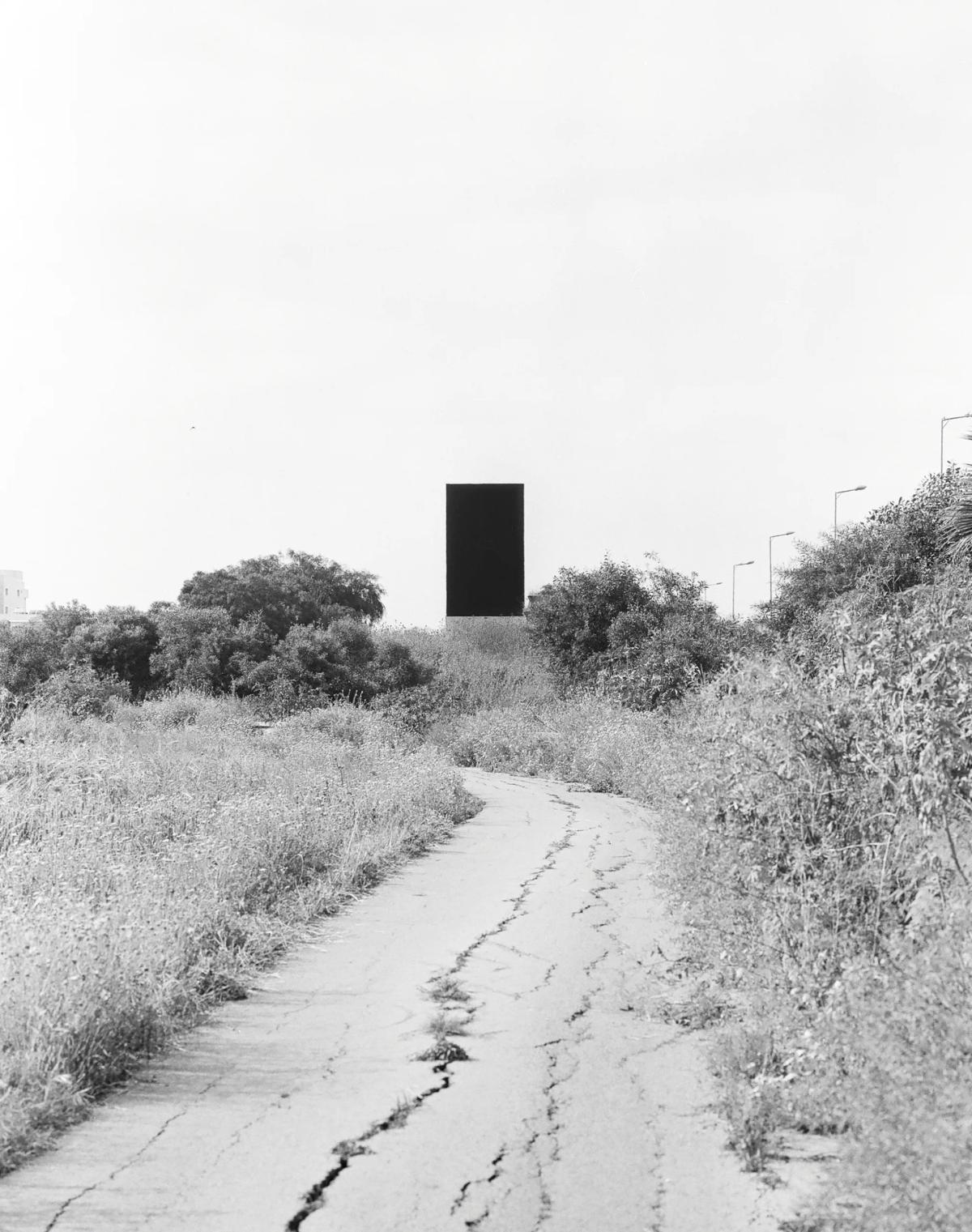 Fading Grounds #13, 2002